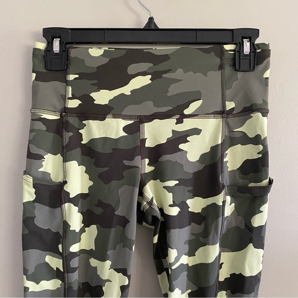 Lululemon Leggings Fast And Free High Rise Crop Camo 6 Small - Picture 4 of 10